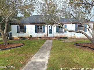 21 Westminister Dr, Jacksonville, NC 28540