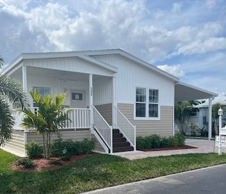 131 Driftwood Ln, Naples, FL 34112