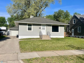 1630 7th St N, Fargo, ND 58102