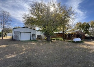 219 Arthur Dr, Howardwick, TX 79226