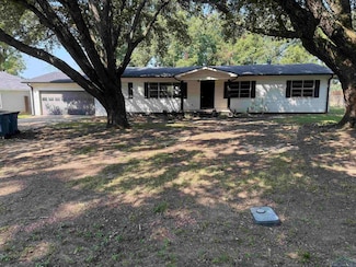 207 S Sun Camp Rd, White Oak, TX 75693