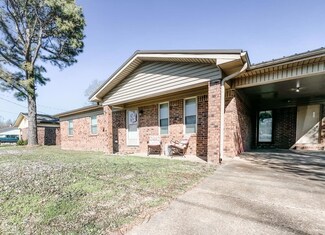 313 Camie Dr, Walnut Ridge, AR 72476