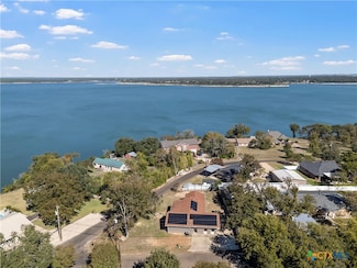 5307 E Lakeshore Dr, Belton, TX 76513