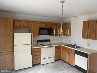 350 Hillside Terrace, Leola, PA 17540