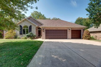 4543 S Parkhill Ave, Springfield, MO 65810