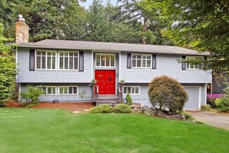 230 Capella Dr NW, Issaquah, WA 98027