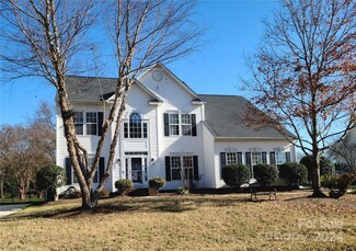1122 Oak Alley Dr, Indian Trail, NC 28079