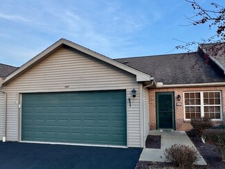 105 Park Crest Ln, Butler, PA 16001