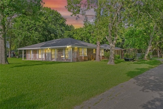 12710 Midlane Dr, Pearland, TX 77581
