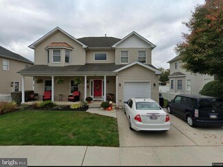 302 Diguiseppe Dr, Bristol, PA 19007