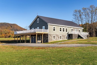 3115 Lairds Knob Dr, Keezletown, VA 22832