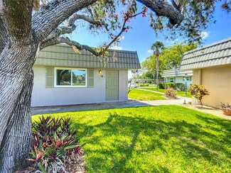 201 Kings Blvd Unit 14, Sun City Center, FL 33573