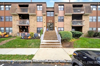 300 Alpine Way, Woodbridge Township, NJ 07095