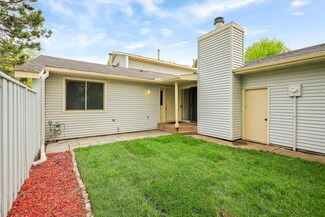 889 Monterey Dr, Saint Paul, MN 55126