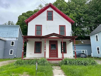 89 Railroad St, Johnson, VT 05656