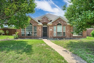 703 Monterey Dr, Rockwall, TX 75087