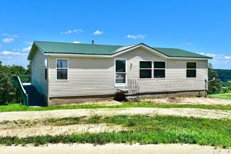 18484 Grandview Ridge Rd, Winona, MN 55987