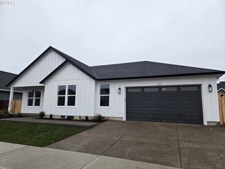 2063 SE 10th Place, Canby, OR 97013