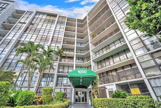 1000 Parkview Dr Unit 229, Hallandale Beach, FL 33009