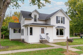 511 Willow St, Maple Park, IL 60151