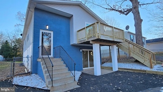 712 White Sands Dr, Lusby, MD 20657