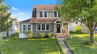 108 Roosevelt Ave, Bovey, MN 55709