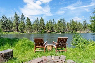 60653 River Bend Dr, Bend, OR 97702