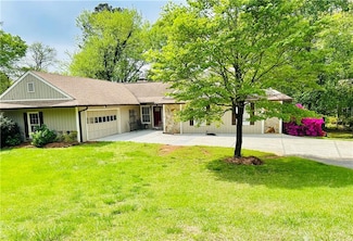 2894 Dellinger Dr, Marietta, GA 30062