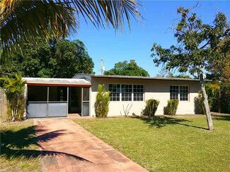 565 NW 128th St, North Miami, FL 33168