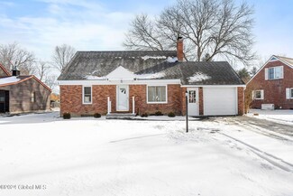 730 Dunnsville Rd, Schenectady, NY 12306