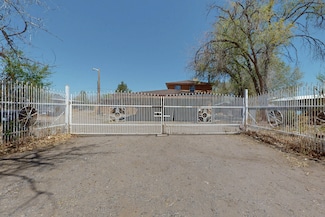 1647 Atrisco Dr SW, Albuquerque, NM 87105