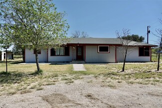 174 Cr 189, Mullin, TX 76864