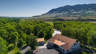 302 Dinwiddie Rd, Laramie, WY 82070