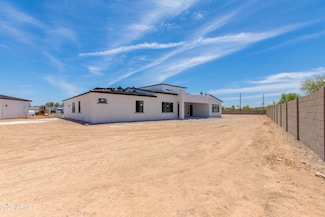 3335 W Desert Dawn Dr, Phoenix, AZ 85083