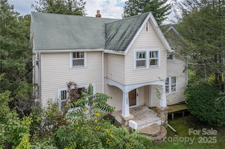 589 Pisgah Dr, Canton, NC 28716