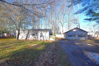 6 Dow St, Exeter, NH 03833