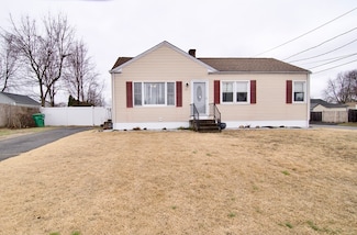 10 Woodcrest Cir, Chicopee, MA 01020