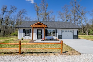 5 Private Road 2617, Moberly, MO 65270