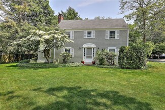 30 Anchorage Way, Barrington, RI 02806