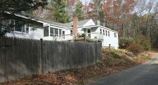 62 Halfway Ln, Holland, MA 01521