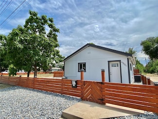 4801 S Fox St, Englewood, CO 80110