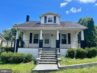 1112 Butler St, Staunton, VA 24401
