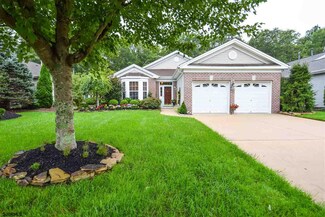 686 Country Club Dr, Egg Harbor City, NJ 08215