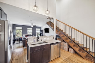 2216 Chenevert St Unit 17, Houston, TX 77003