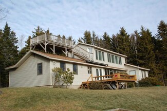 38 Grassy Rd, Harpswell, ME 04079