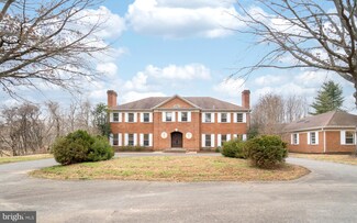 13300 River Rd, Potomac, MD 20854