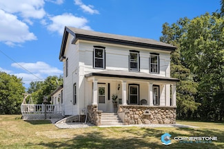 6816 Division Ave N, Comstock Park, MI 49321