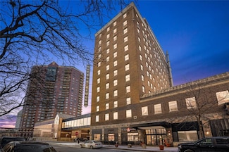 400 Walnut St Unit 401, Des Moines, IA 50309
