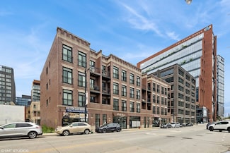 210 N Halsted St Unit 4, Chicago, IL 60661
