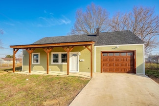 199 Cedarwood Dr, Chillicothe, OH 45601